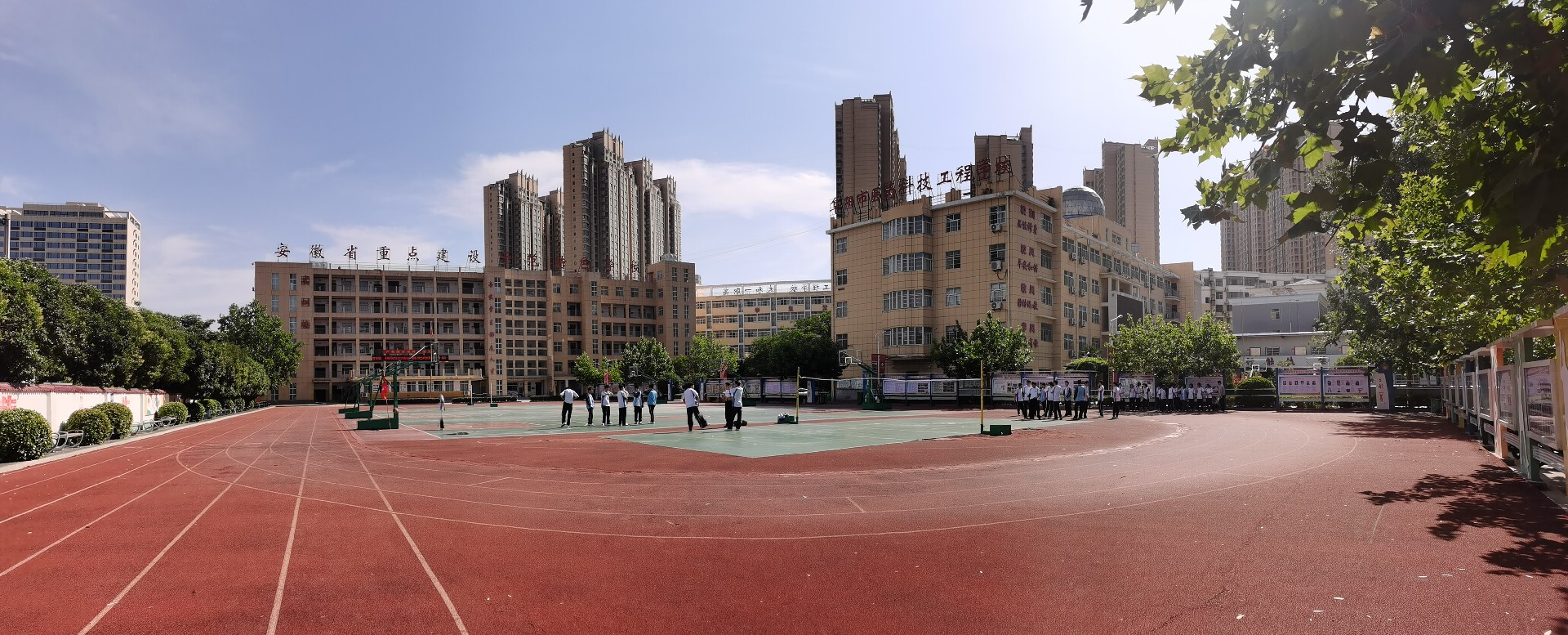 学校全景.jpg